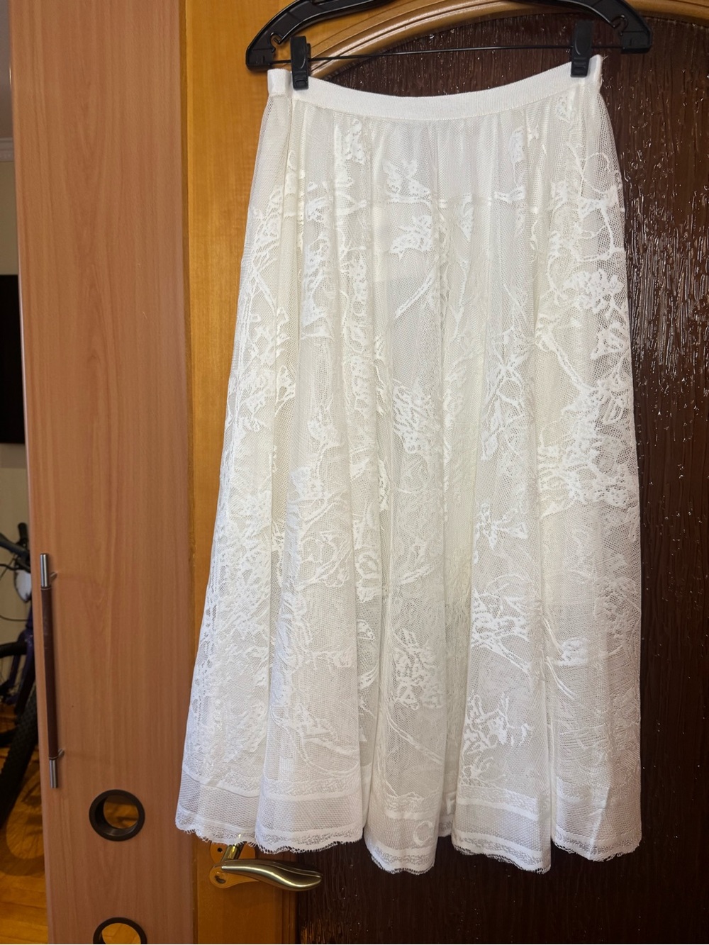 Dior Ivory Lace Circle midi Skirt. Sz M